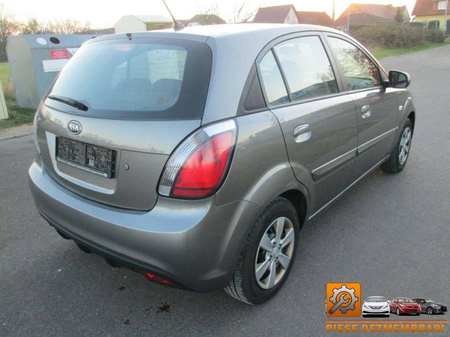 Airbaguri kia rio 2010