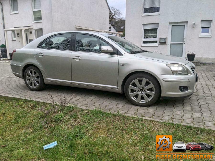 Arcuri toyota avensis 2005