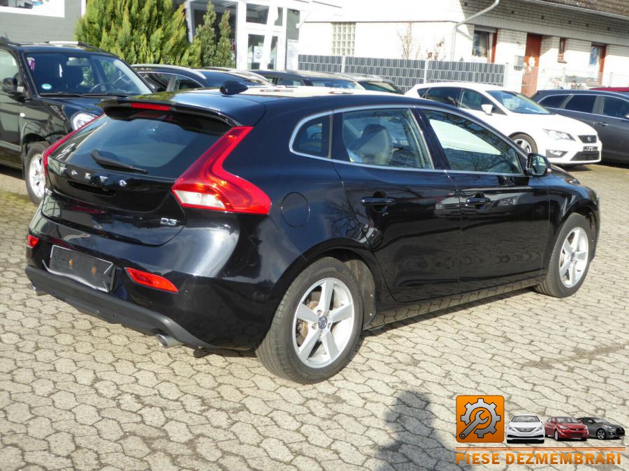 Arcuri volvo v40 2008