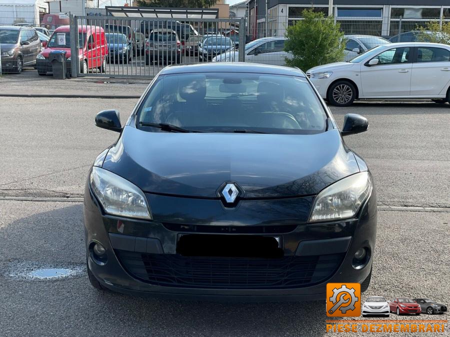 Aripa fata renault megane 2011