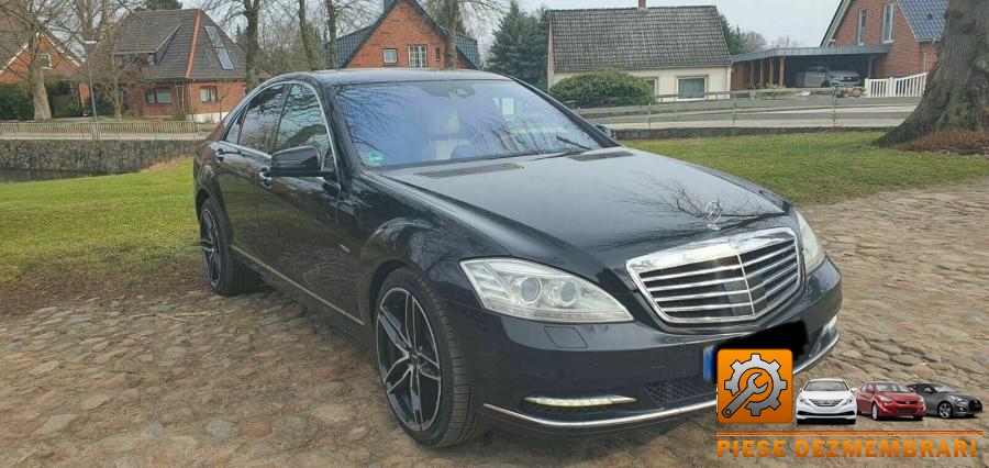 Aripa spate mercedes s class 2011