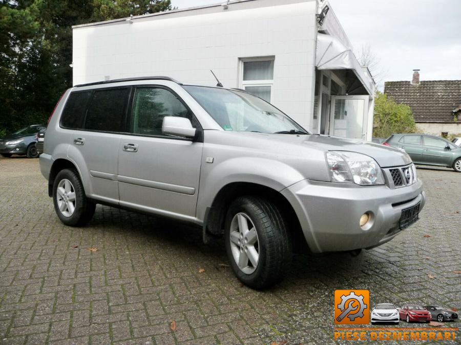 Aripa spate nissan x trail 2011