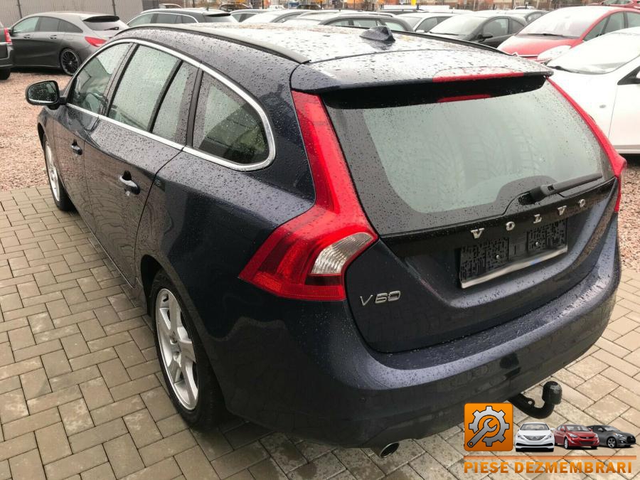 Aripa spate volvo v60 2013