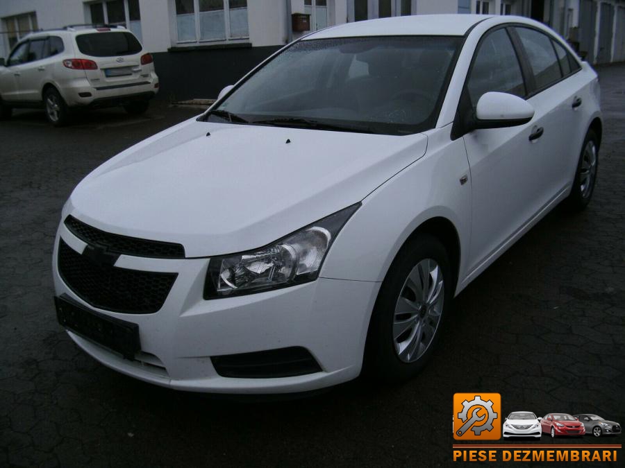 Balamale hayon chevrolet cruze 2010