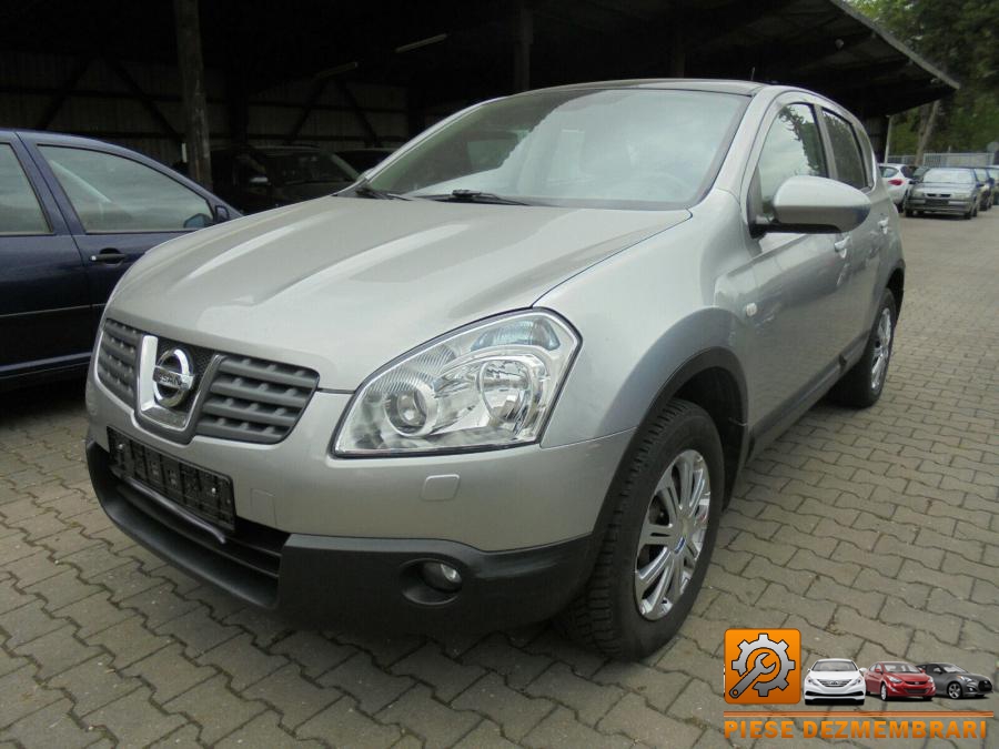 Bara fata nissan qashqai 2011