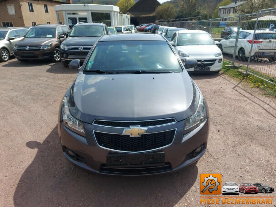 Bara spate chevrolet cruze 2010