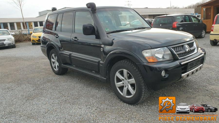 Bara spate mitsubishi pajero 2010