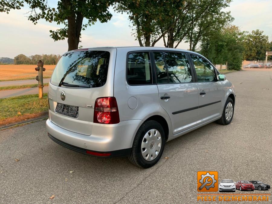 Butuc roata volkswagen touran 2012