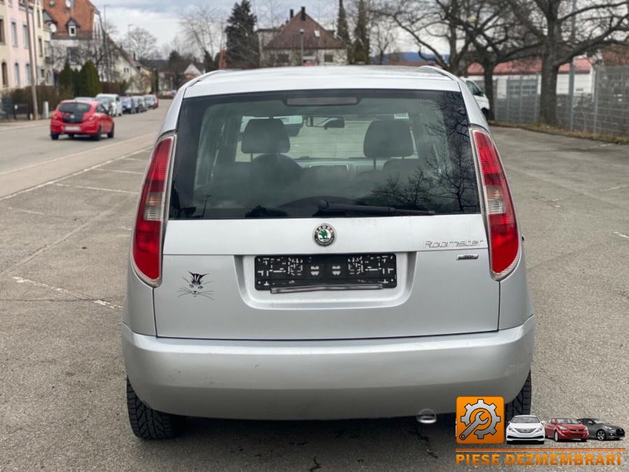 Capac culbutori skoda roomster 2011