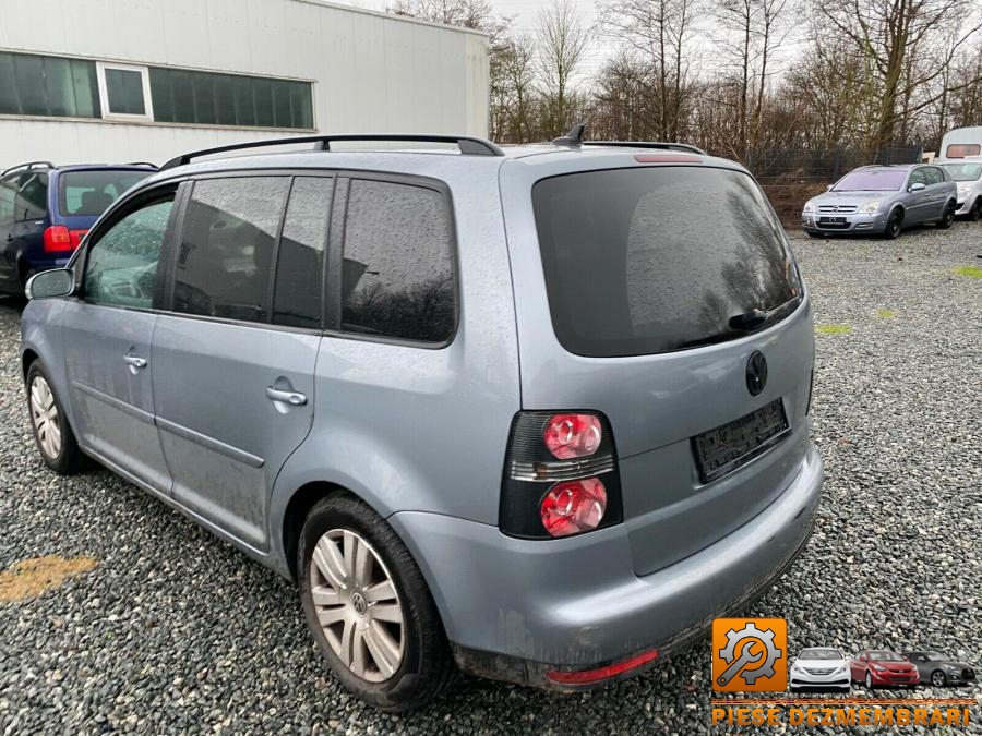 Carlig tractare volkswagen touran 2012