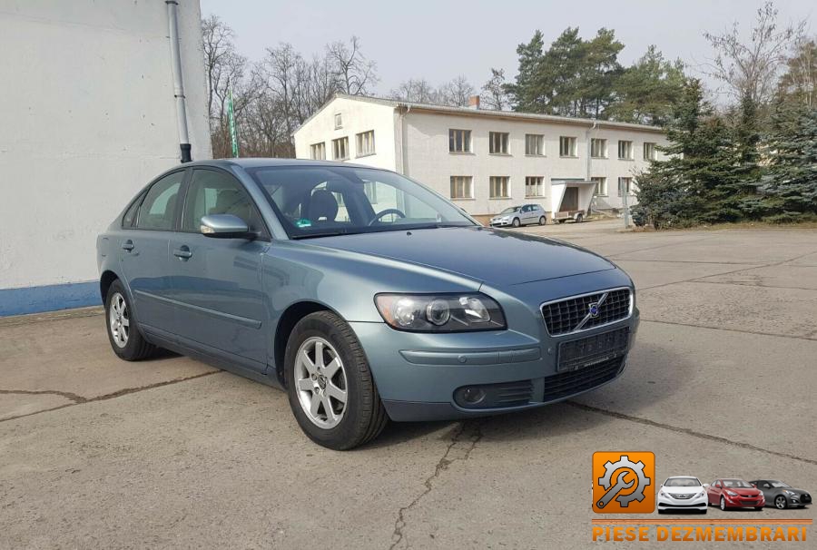 Carlig tractare volvo s40 2010