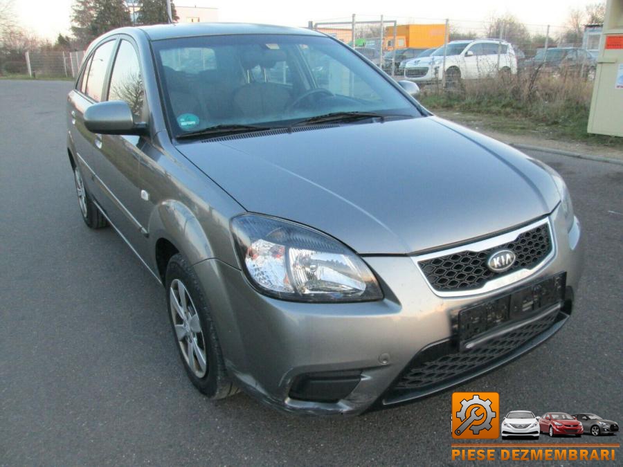 Centuri de siguranta kia rio 2010