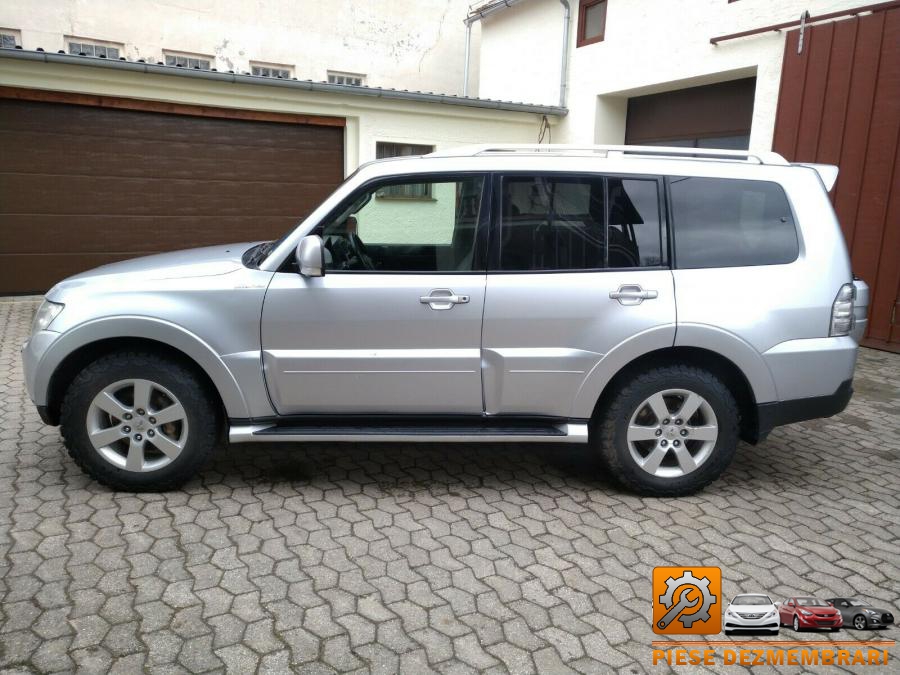 Centuri de siguranta mitsubishi pajero 2010