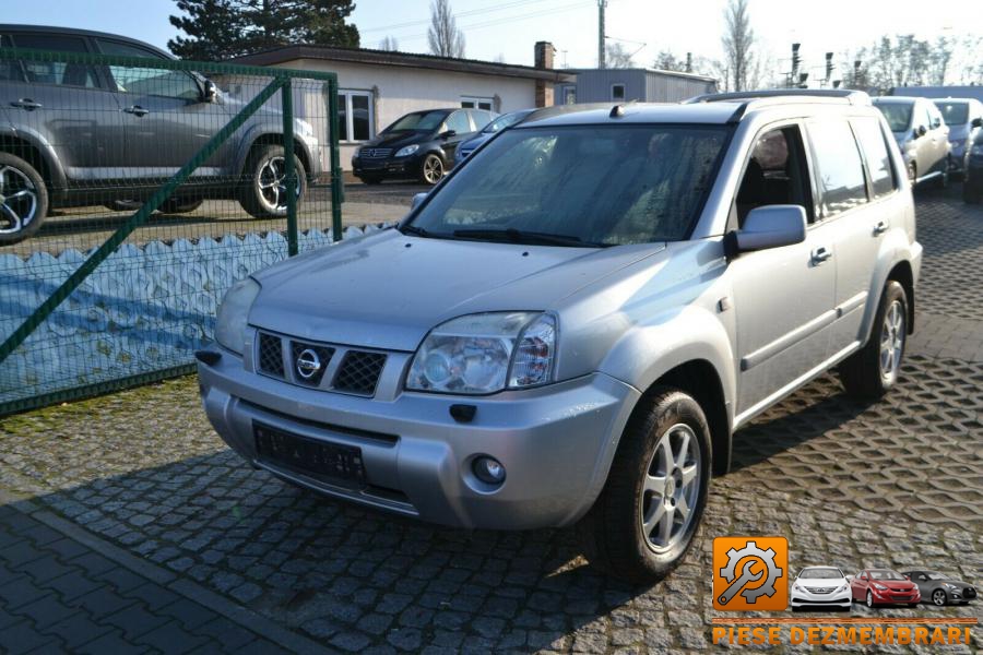 Lampi spate nissan x trail 2011