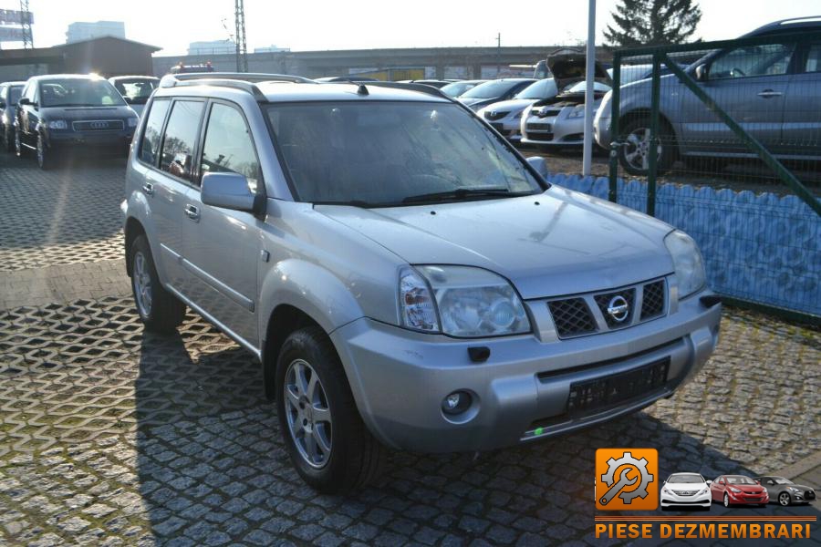 Lampi spate nissan x trail 2011