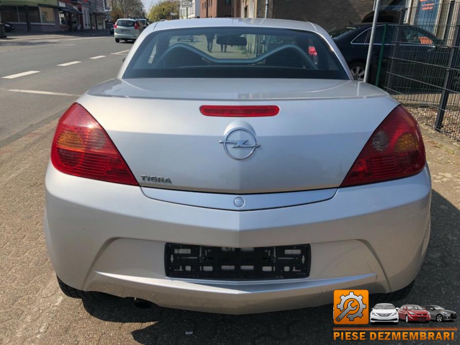 Luneta opel tigra b 2006