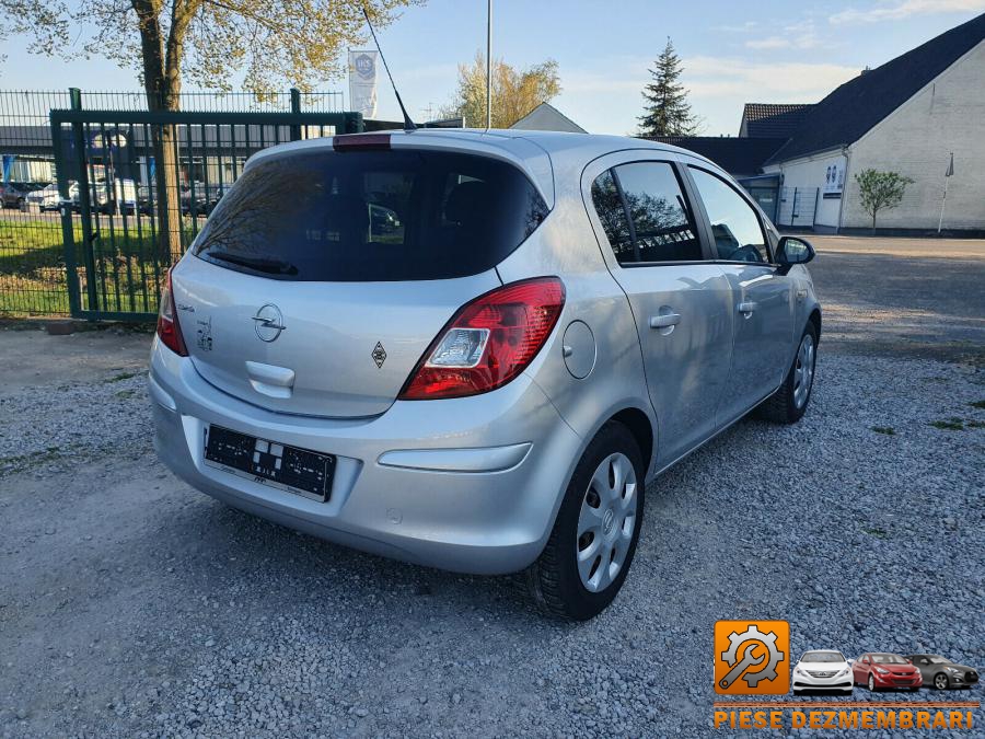 Plansa bord opel corsa d 2011