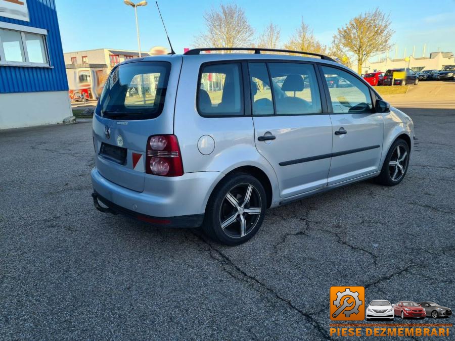 Punte fata volkswagen touran 2012