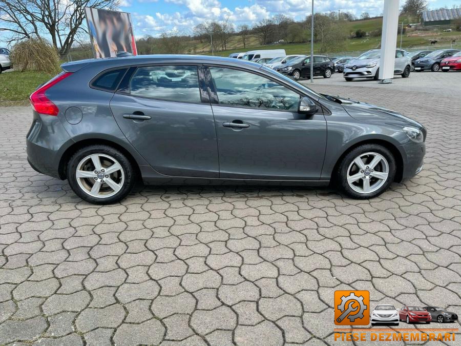 Punte spate volvo v40 2008