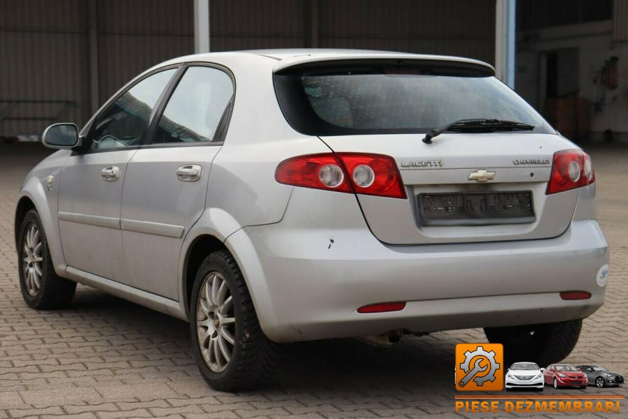 Semnalizari fata chevrolet lacetti 2004