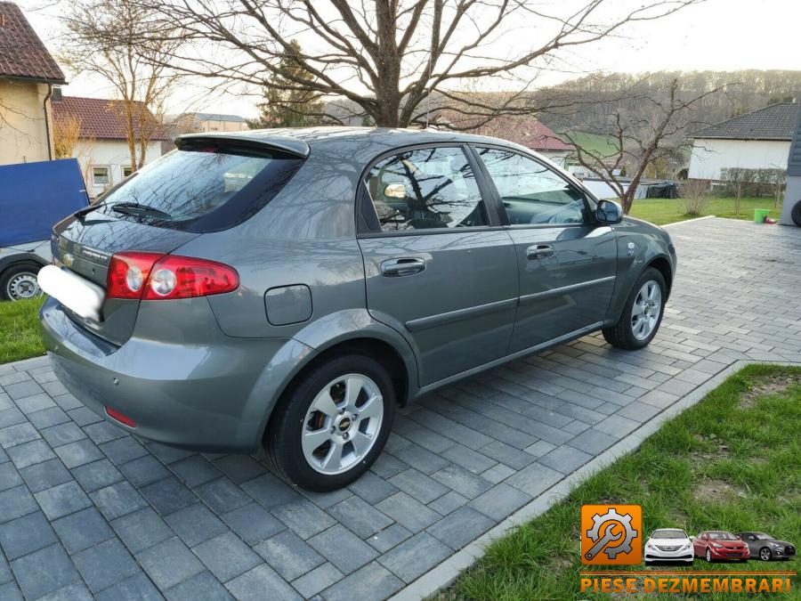 Semnalizari spate chevrolet lacetti 2004