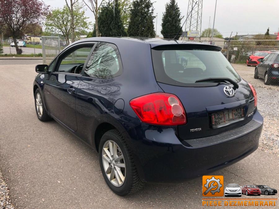 Semnalizari spate toyota auris 2010