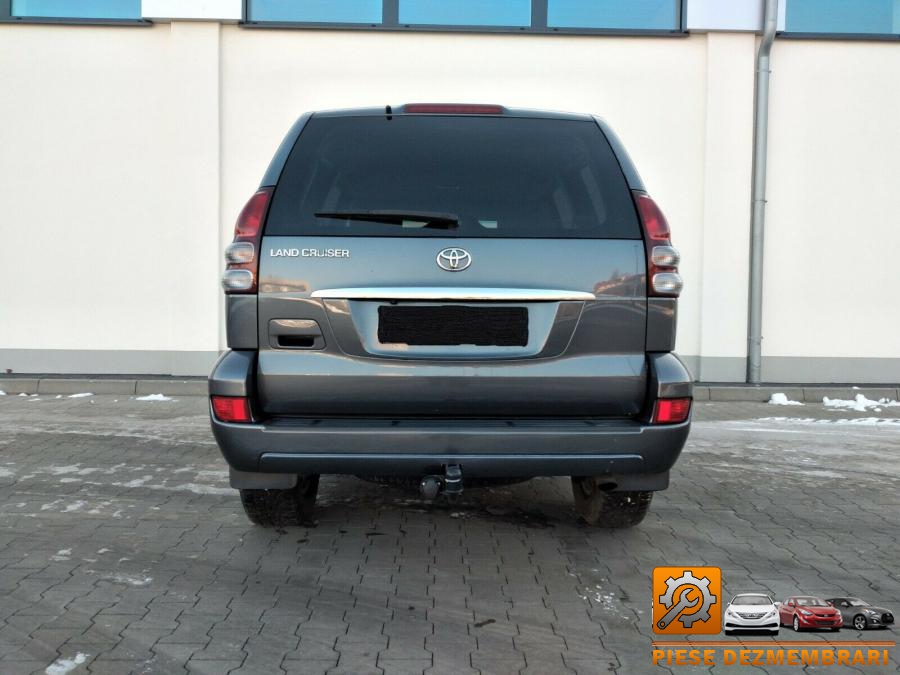 Semnalizari spate toyota land cruiser 2006