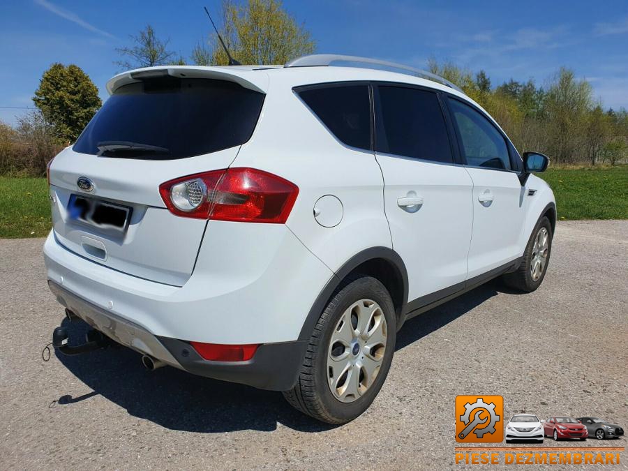 Stalp central ford kuga 2013