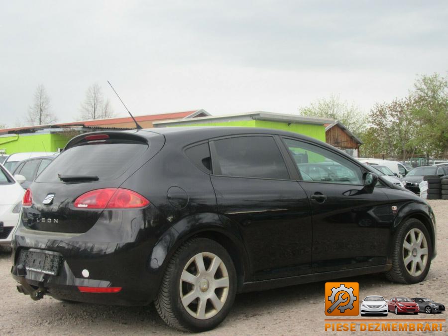 Stalp fata seat leon 2011