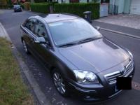 Amortizor capota toyota avensis 2005