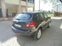 Stalp fata nissan qashqai 2011