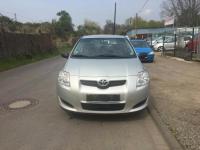 Traversa toyota auris 2010